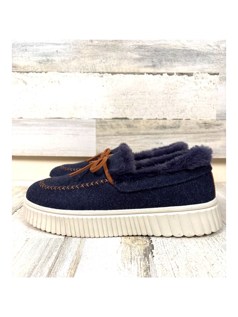 Skechers Womens 9 Navy Blue Platform Moccasin Slip On Ojai Faux Fur Slippers NEW